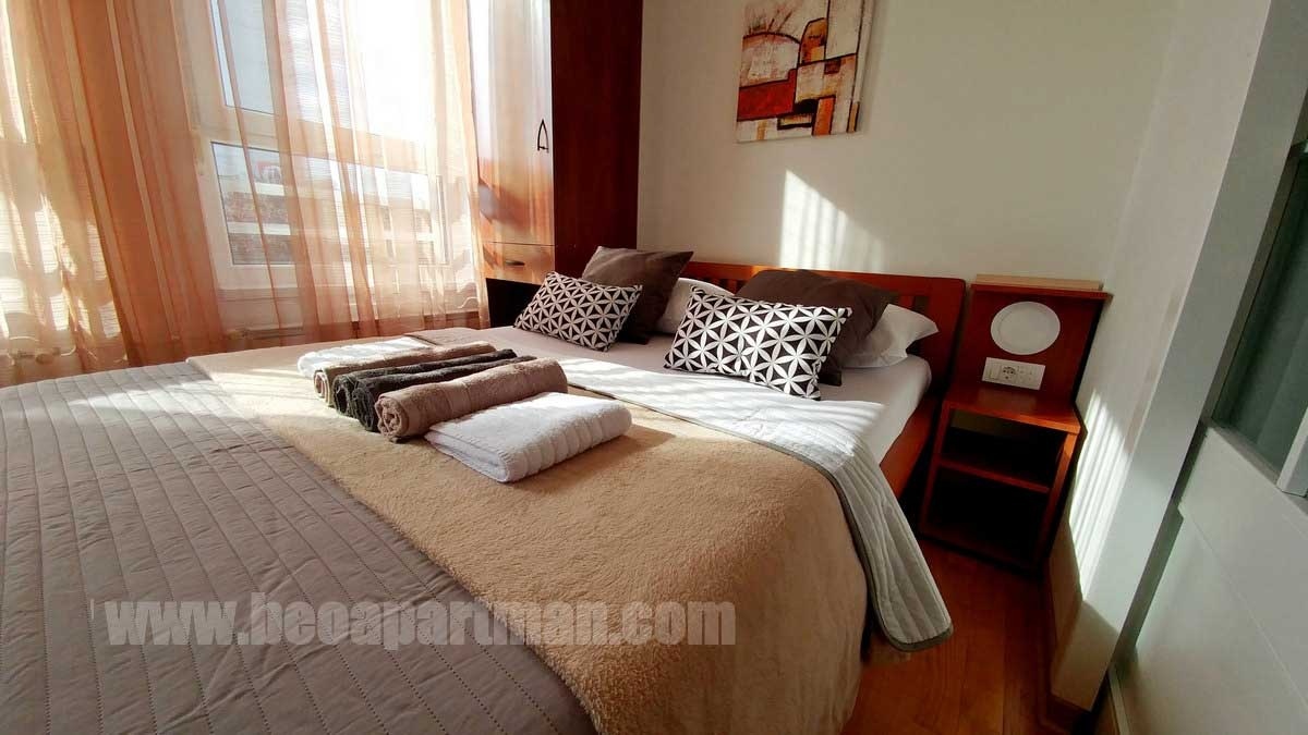 1-trim-apartman-beograd-spavaca-soba