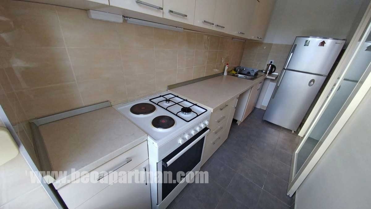 5-trim-apartman-beograd-kuhinja