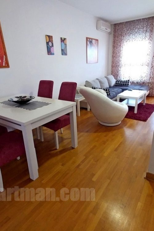 10-s-vrata-desetka-apartman-novi-beograd-belvil (1)